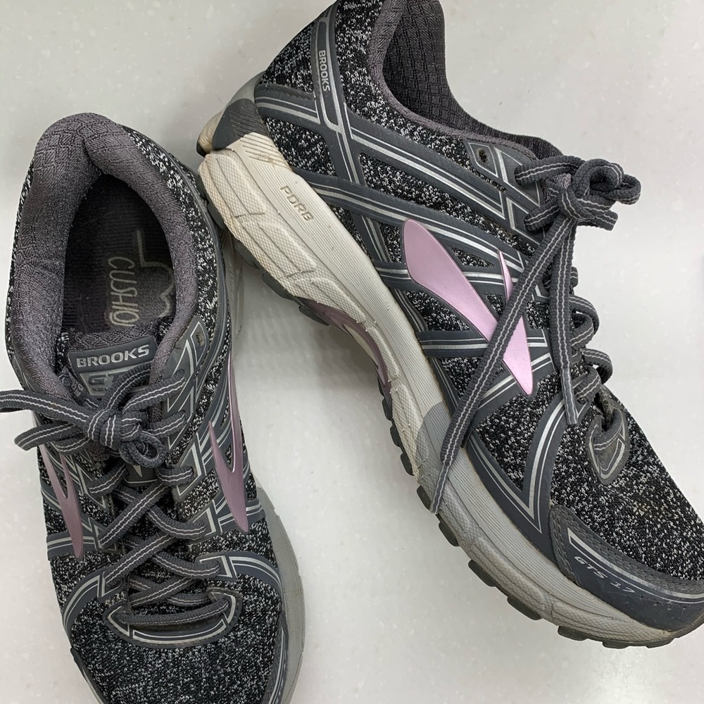 Brooks adrenaline